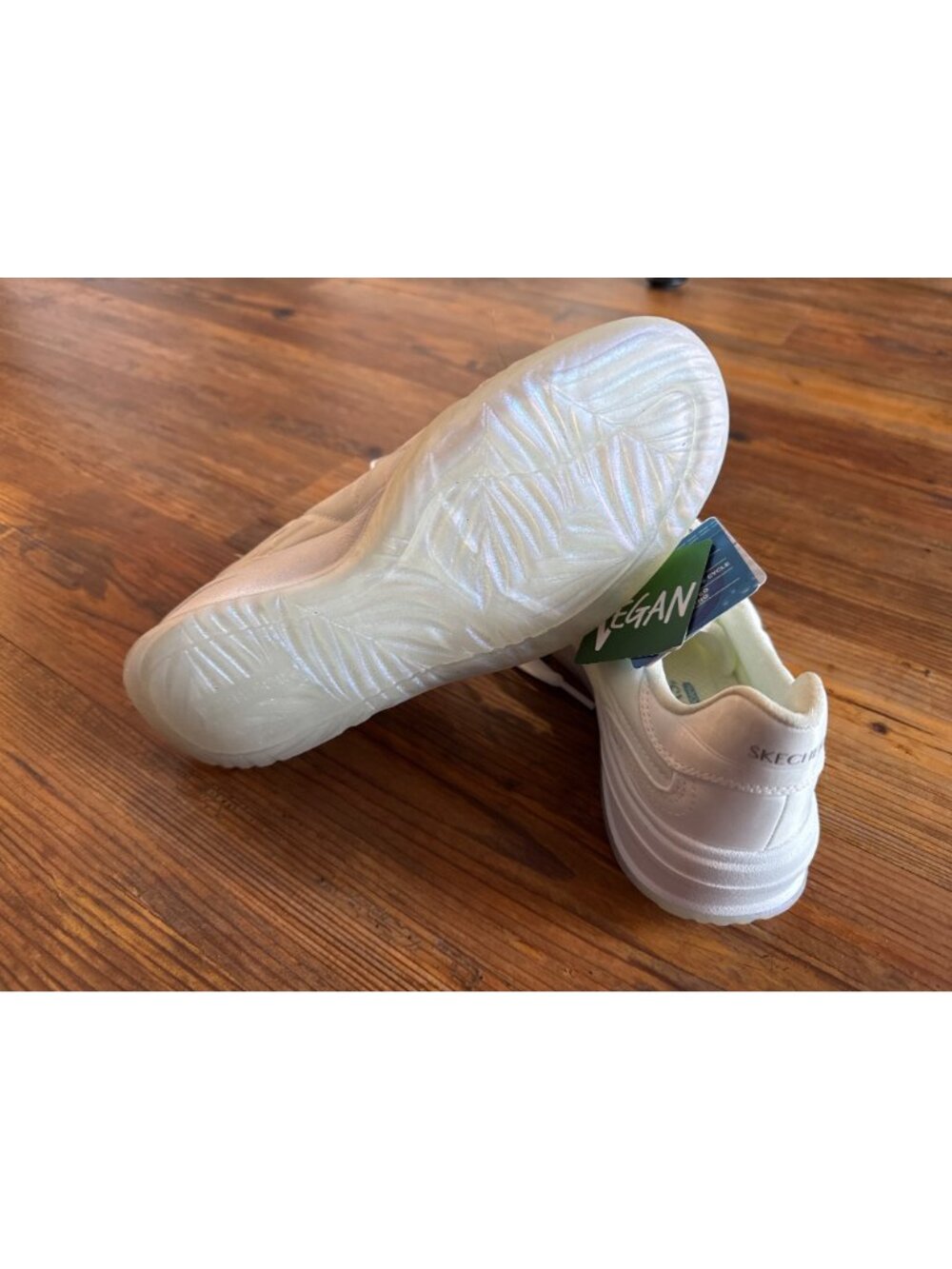Skechers Women's Vegan Air-Cooled Memory Foam Quilted White Sneakers Size 8 New - Picture 3 of 11